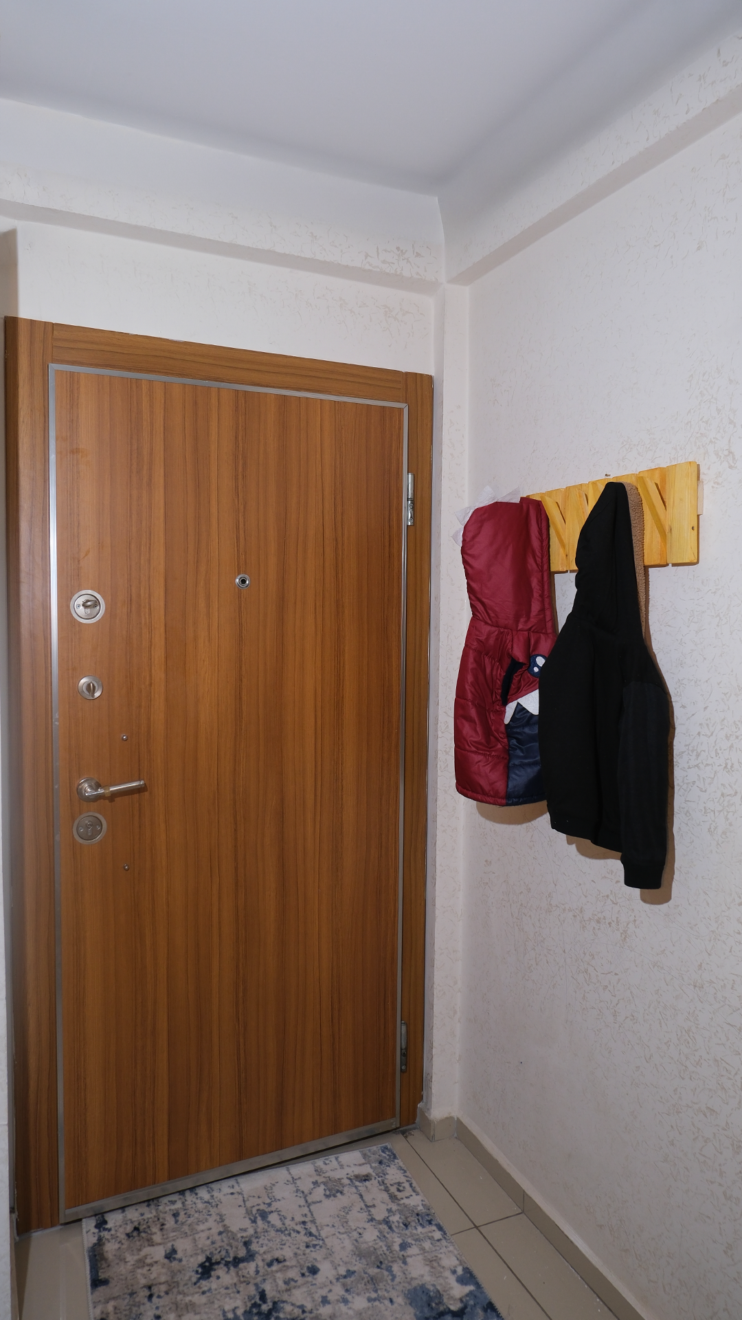 Ahşap Duvar Askılığı - Bej